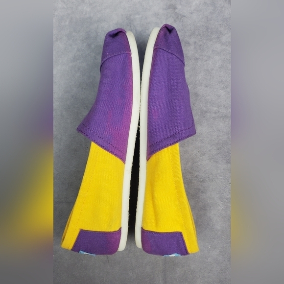 TOMS Collegiate Purple & Yellow Slip On ECU or LSU Fans Size 8.5W - Picture 5 of 11